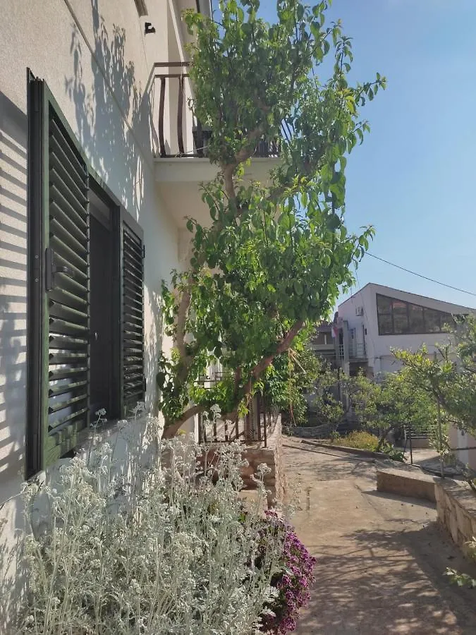 Guest House Nikola Božava